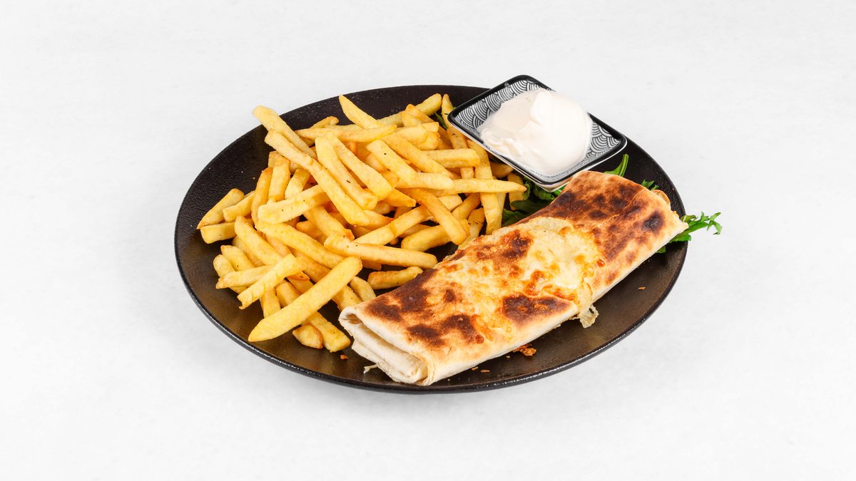 Tortilja po izbiri, krompir in kisla smetana