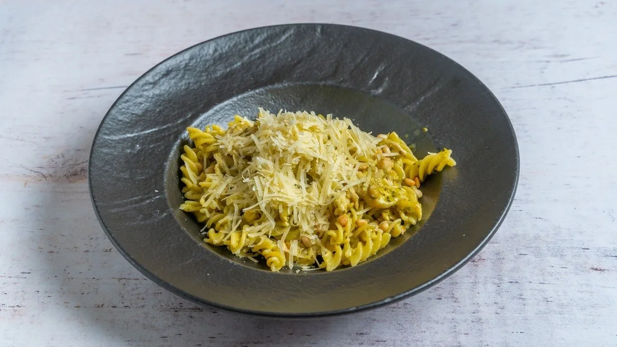 Pesto Genovese sa piletinom