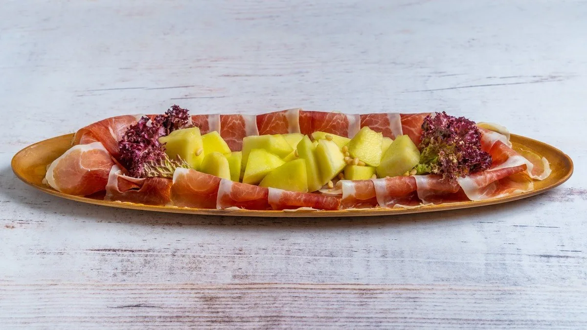 Tanjir pršute con melone