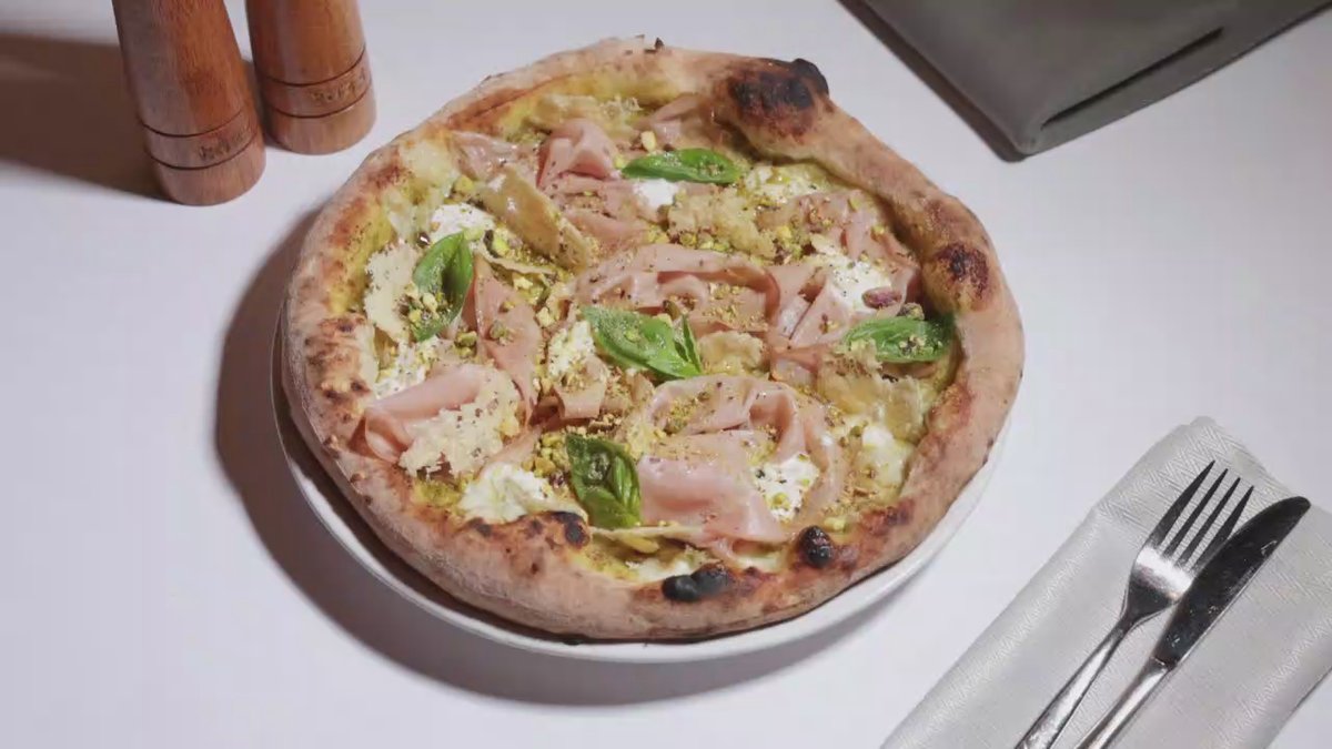 Pizza Pistachio and Mortadella