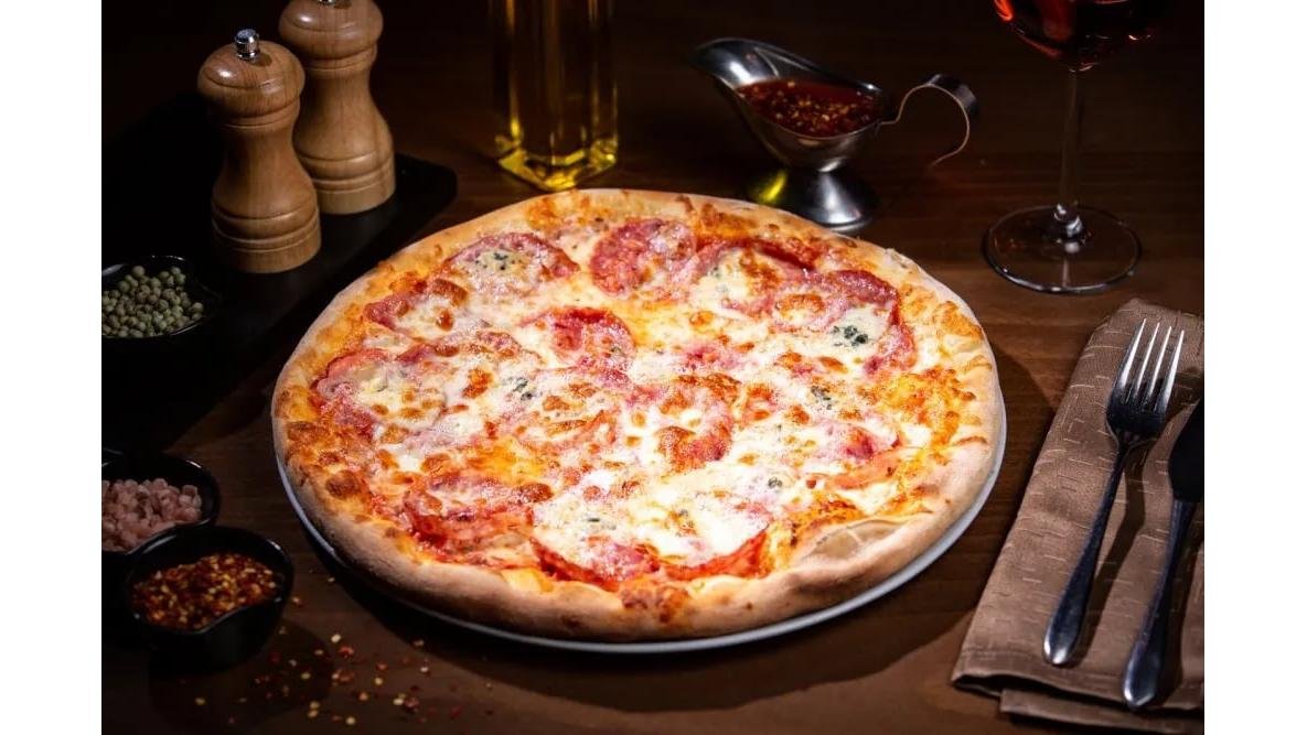 Pizza salami e gorgonzola ø52cm
