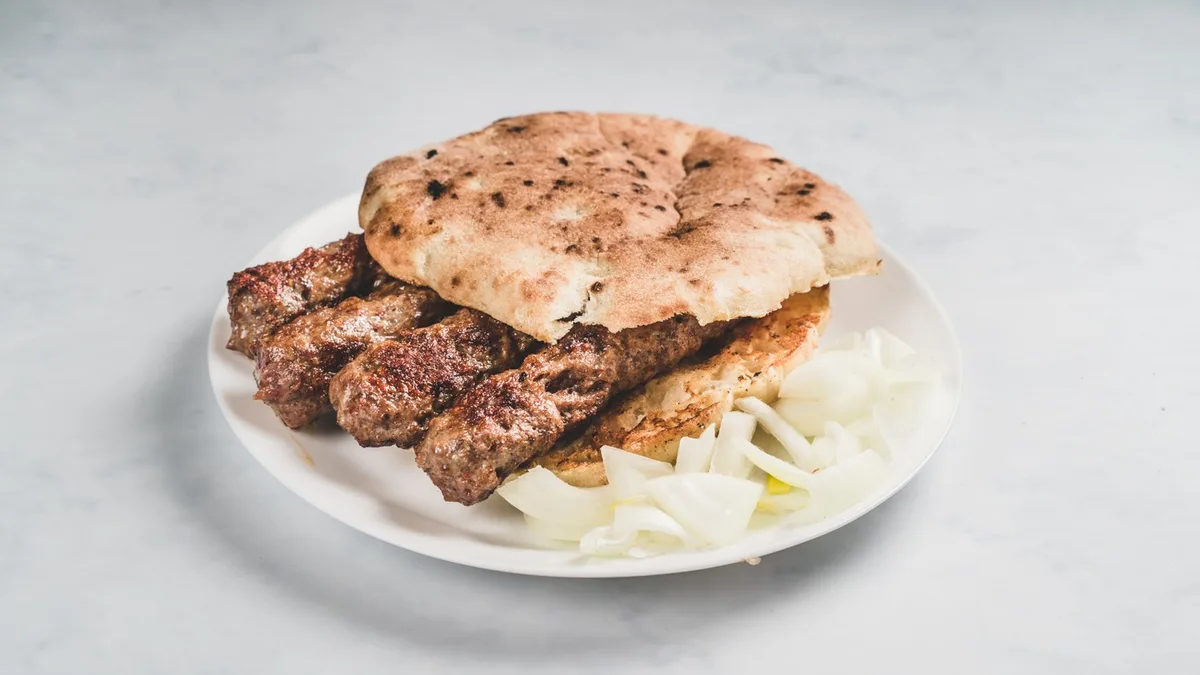 XXL šiš ćevapi s prilogom