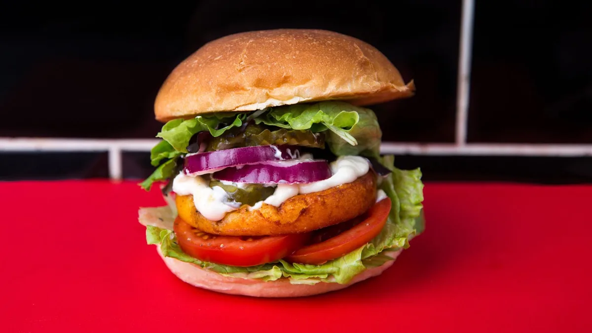 GRILLSAJTOS VEGABURGER🧀