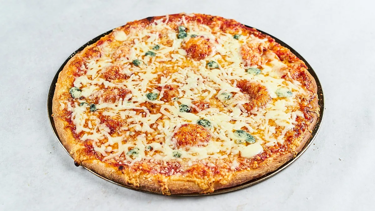 Quattro formaggi pizza