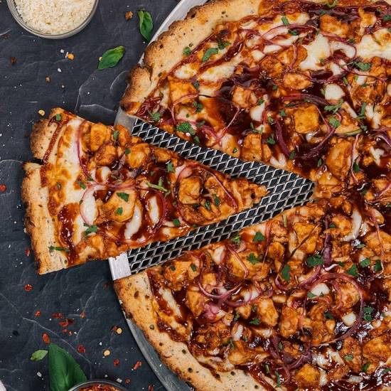 Cauliflower Crust Chicken and BBQ Sauce Pizza (12" Small)