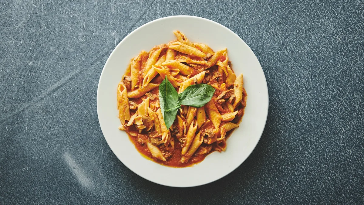 50a. Mezze penne kød