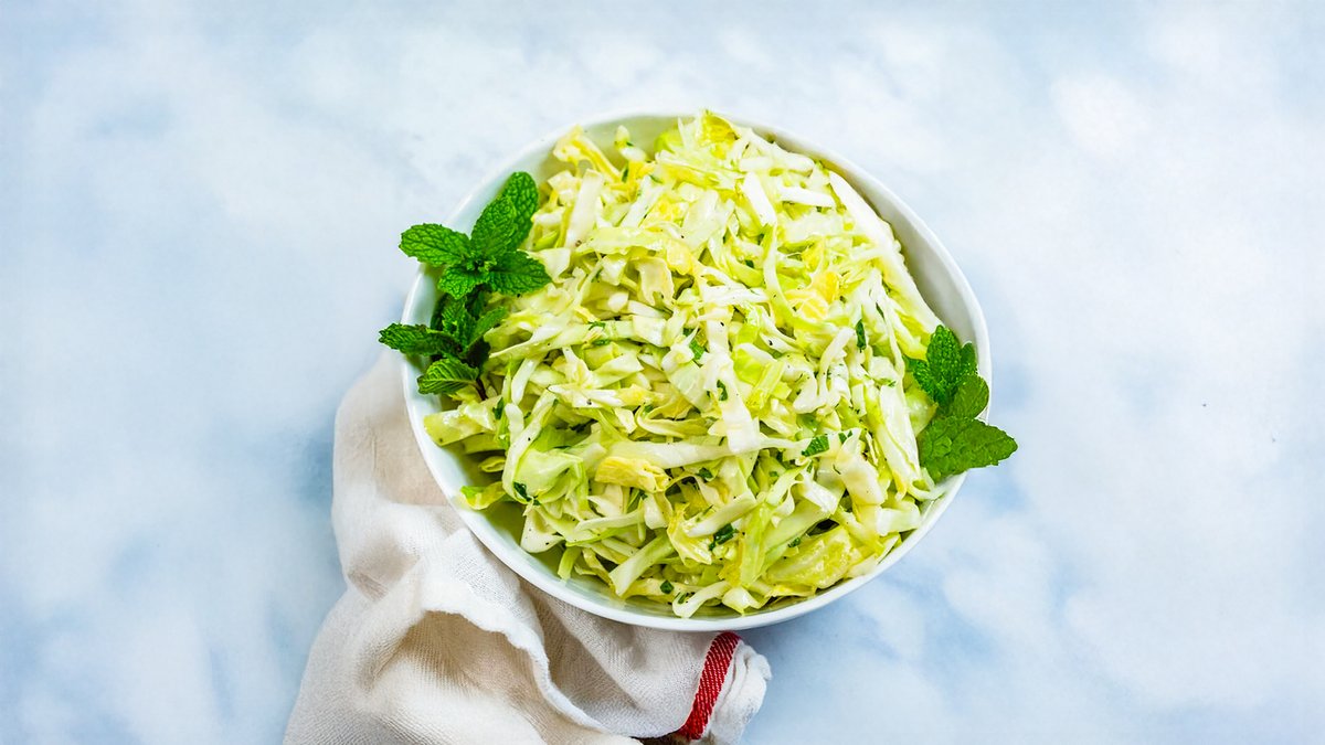 Salata de varza alba - 2 portii