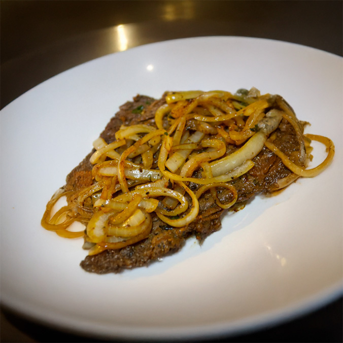 Bistec Encebollado