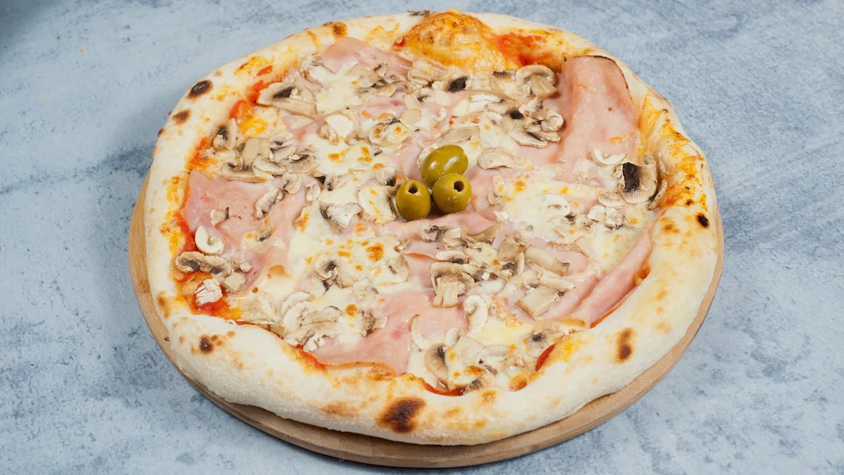 Capricciosa pizza 32cm