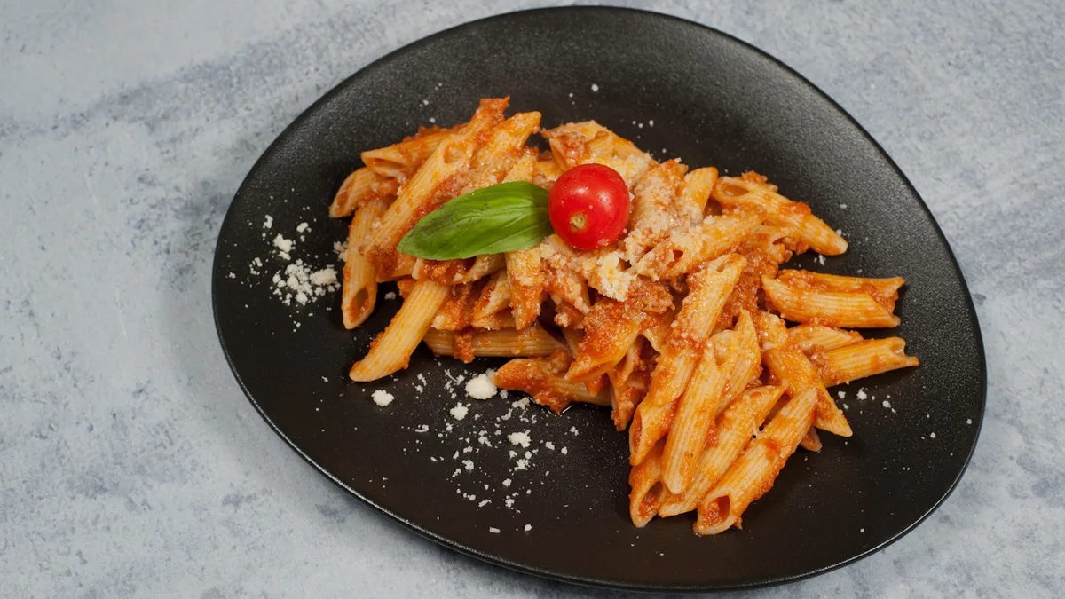 Spaghetti/Penne Bolognese