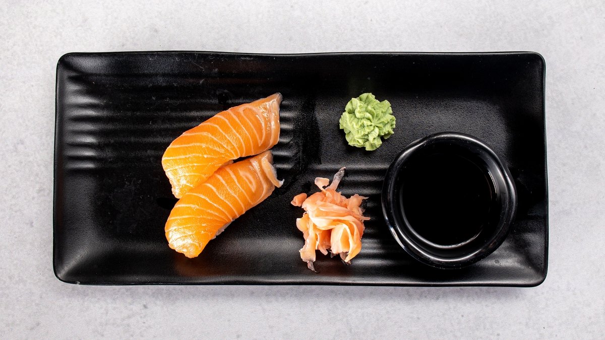 S8. Nigiri sake