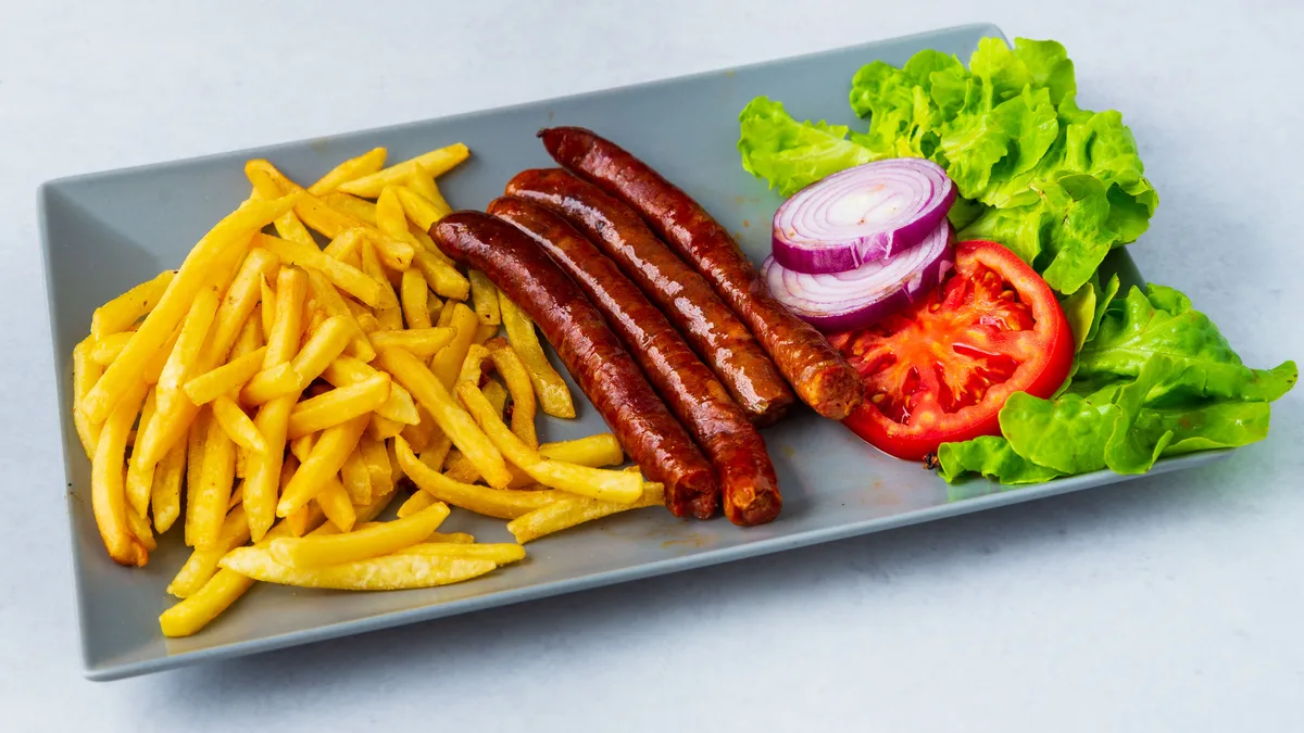 Roštilj kobasica + pomfrit