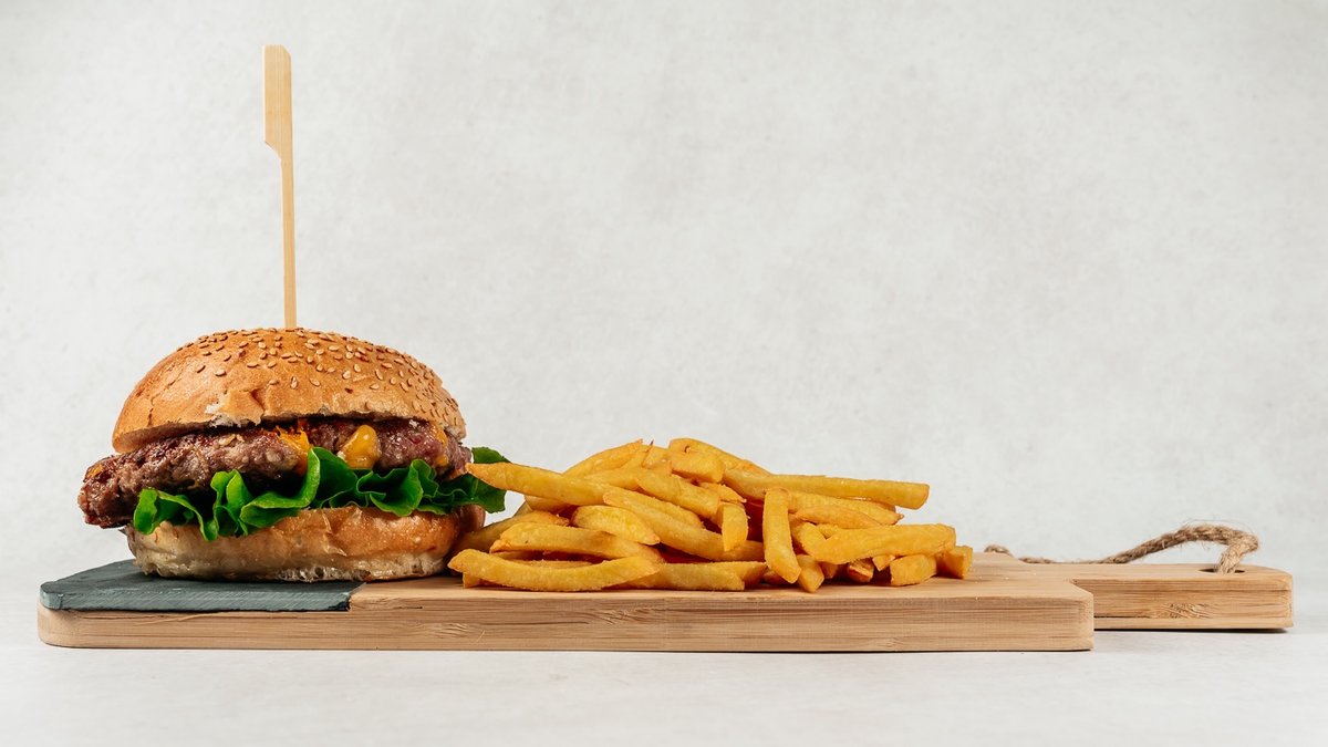 Truffle Burger s prilogom