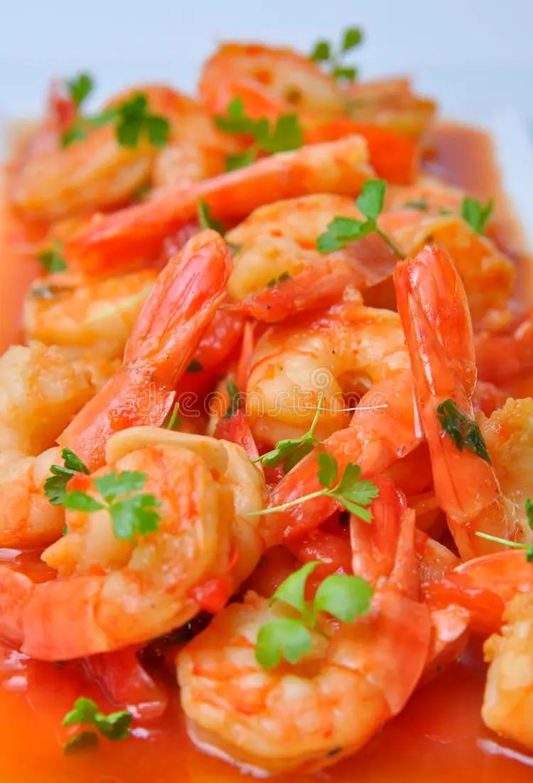 Camarones en salsa de tomate