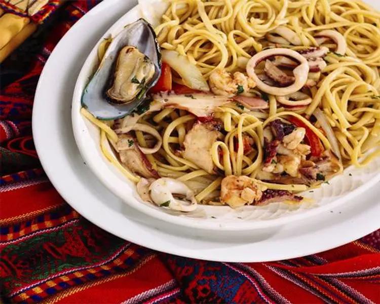 Spaguetti de Mariscos en salsa Blanca