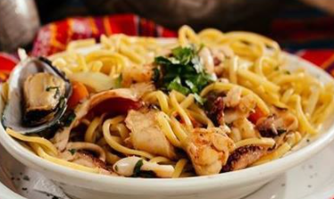 Spaguetti Saltado de Camarón