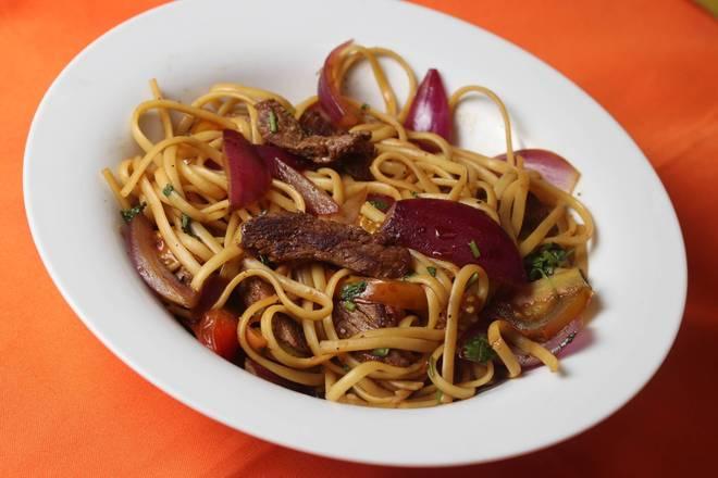 Spaguetti Saltado de Lomito