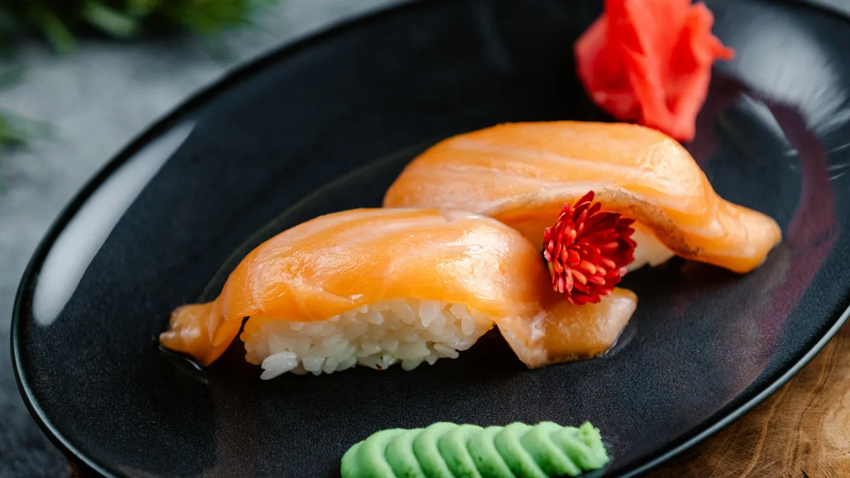 Qızılbalıq Nigiri (2 ədəd)