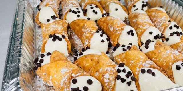 Mini Cannoli Tray