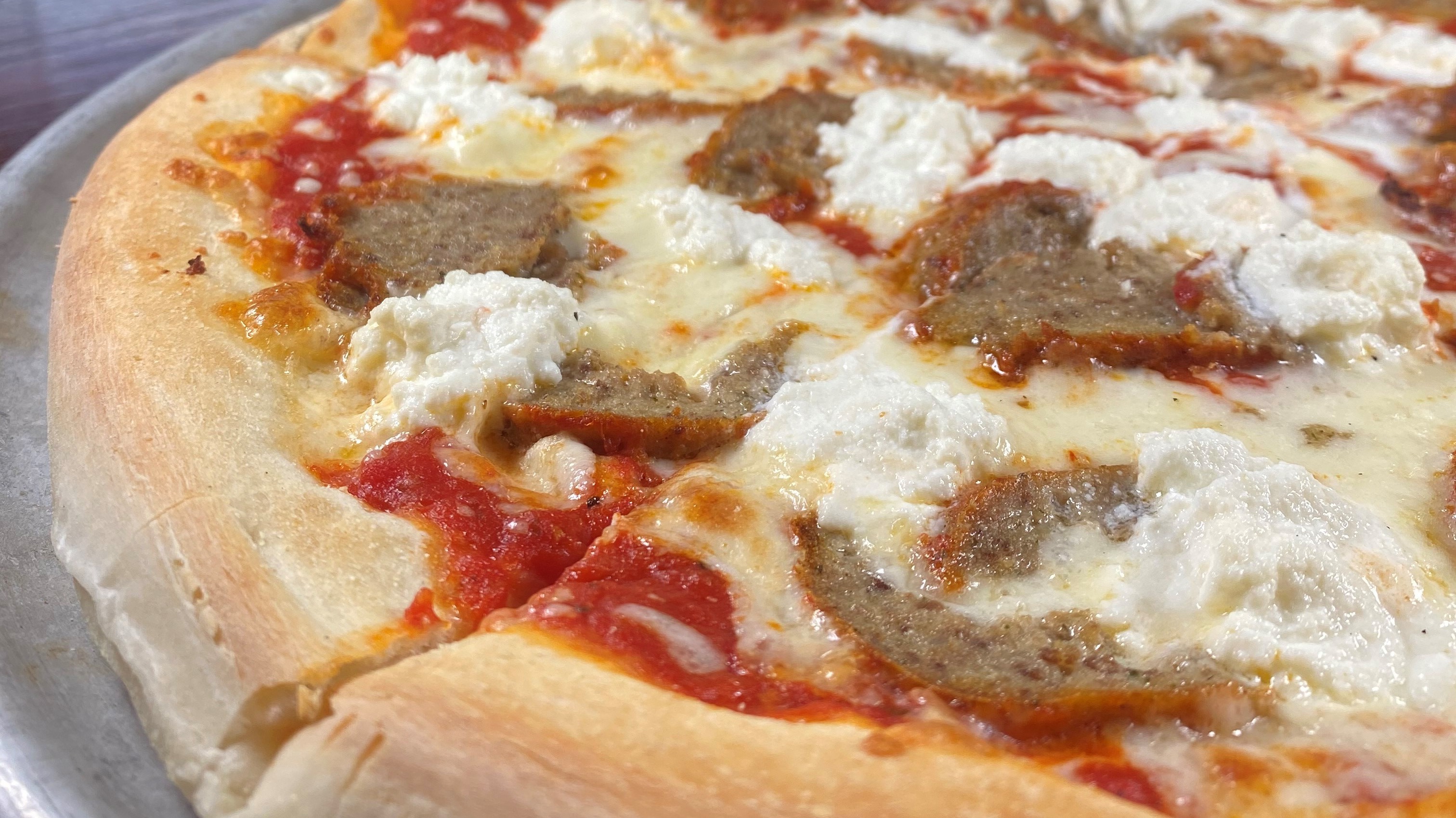 Meatball and Ricotta Pizza