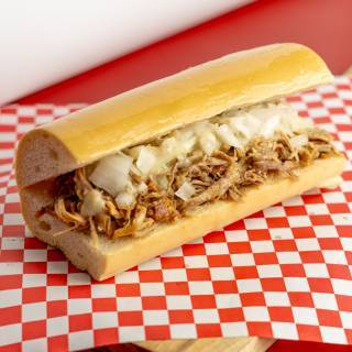 Pan Con Lechon