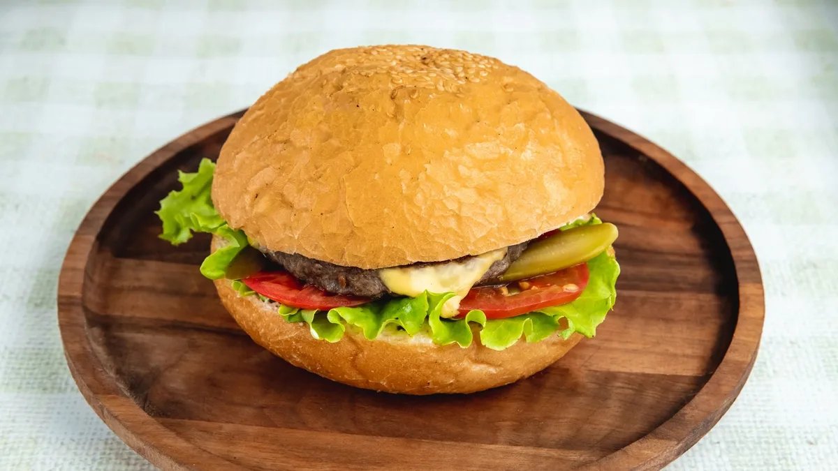 Ətli Çizburger