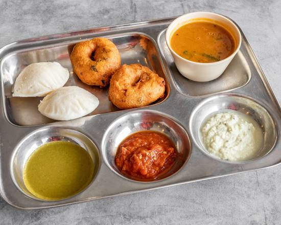 Iddly Vadai Combo (Each 2pcs)