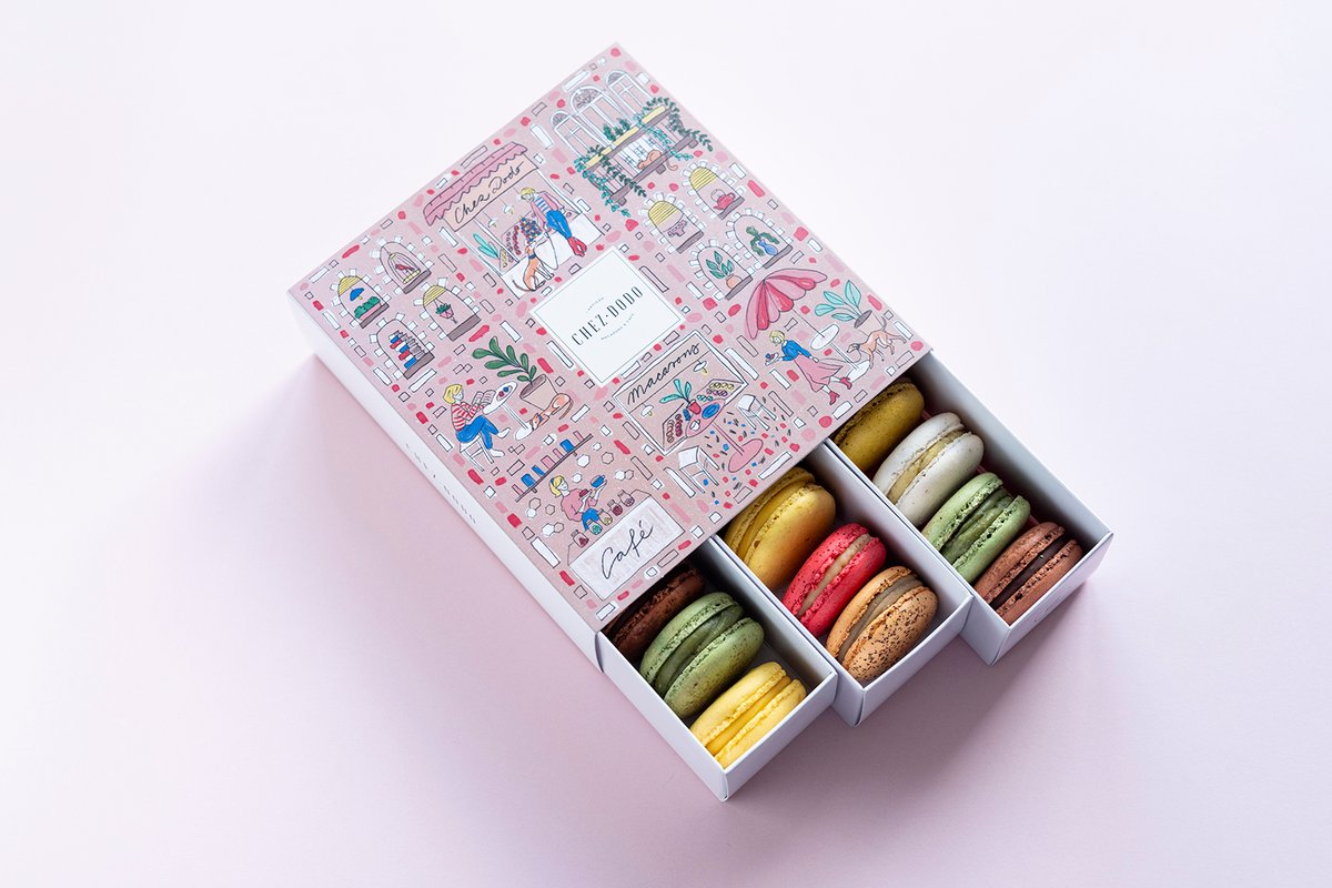 18 DB MACARON DÍSZDOBOZBAN (VÁLASSZ ÍZEKET!)