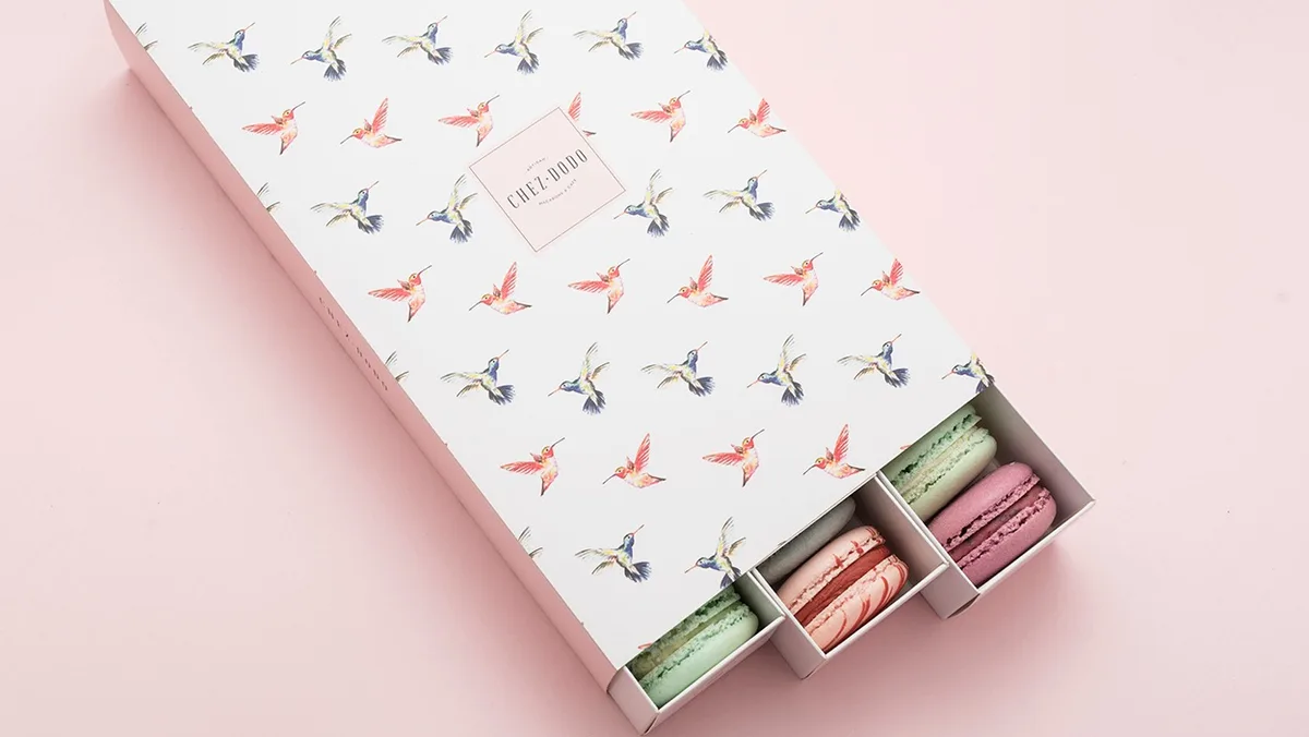 30 DB MACARON KOLIBRIS DÍSZDOBOZBAN (VÁLASSZ ÍZEKET!)