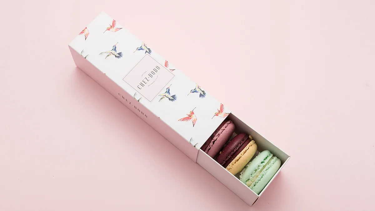 6 DB MACARON KOLIBRIS DÍSZDOBOZBAN (VÁLASSZ ÍZEKET!)