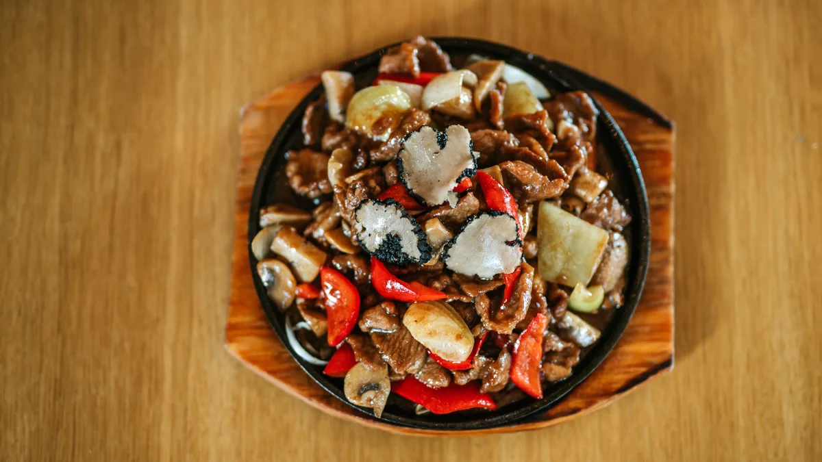 918 Jagnjetina u sosu od tartufa 450g