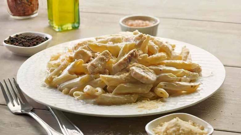 Halal Alfredo Chicken Pasta Twist