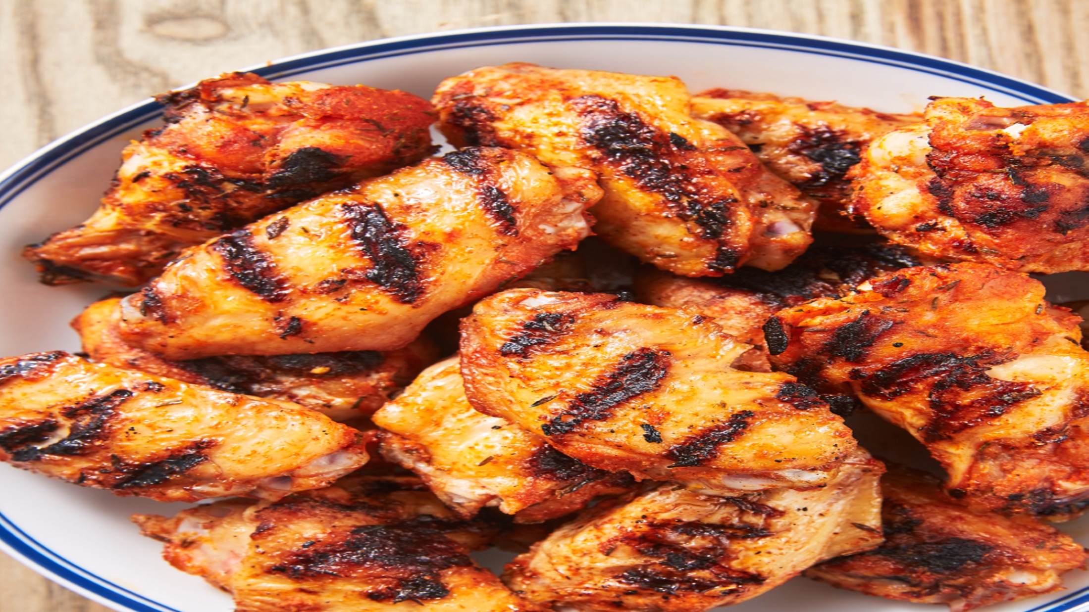 6 Jumbo Split Wings Grill  and 1 Side Order