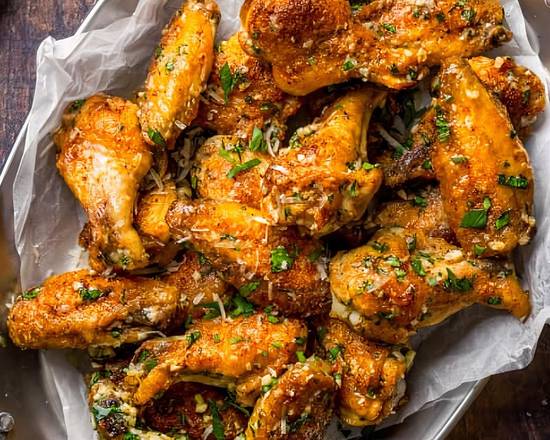 10 Boneless Garlic Parmesan Wings