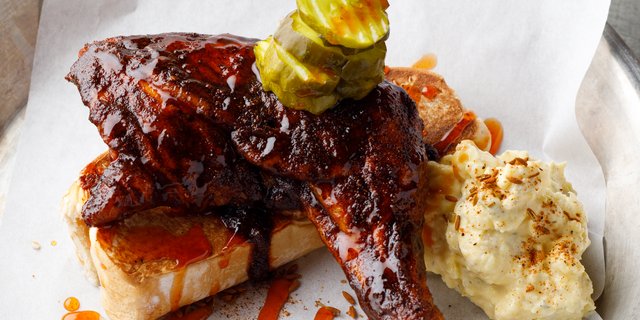 Smoked Chicken Quarter Boxed Lunch