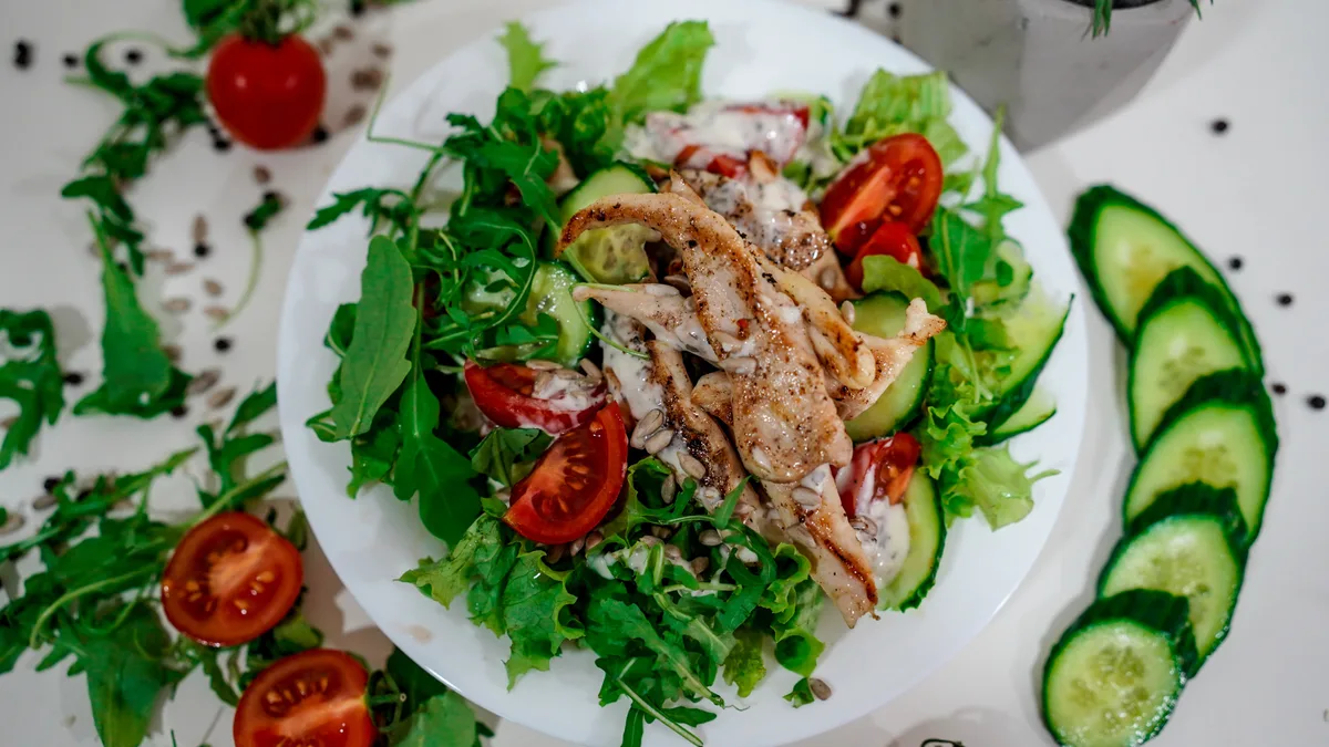 Salata sa piletinom