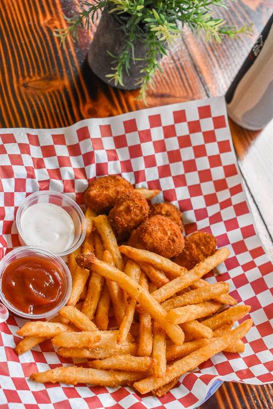 Kids Nuggets and Fries