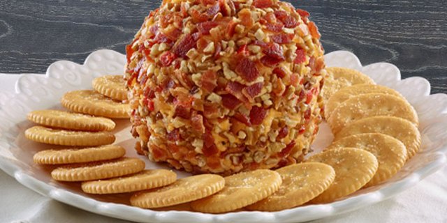 Pimento Cheeseball Tray