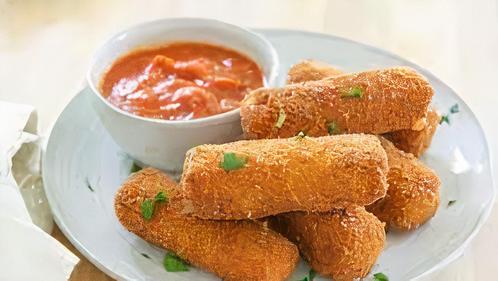 Side Mozzarella Cheese Sticks (6) with Marinara Dipping Sauce