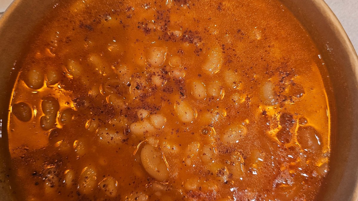 Hvide Bønner med tomat sauce