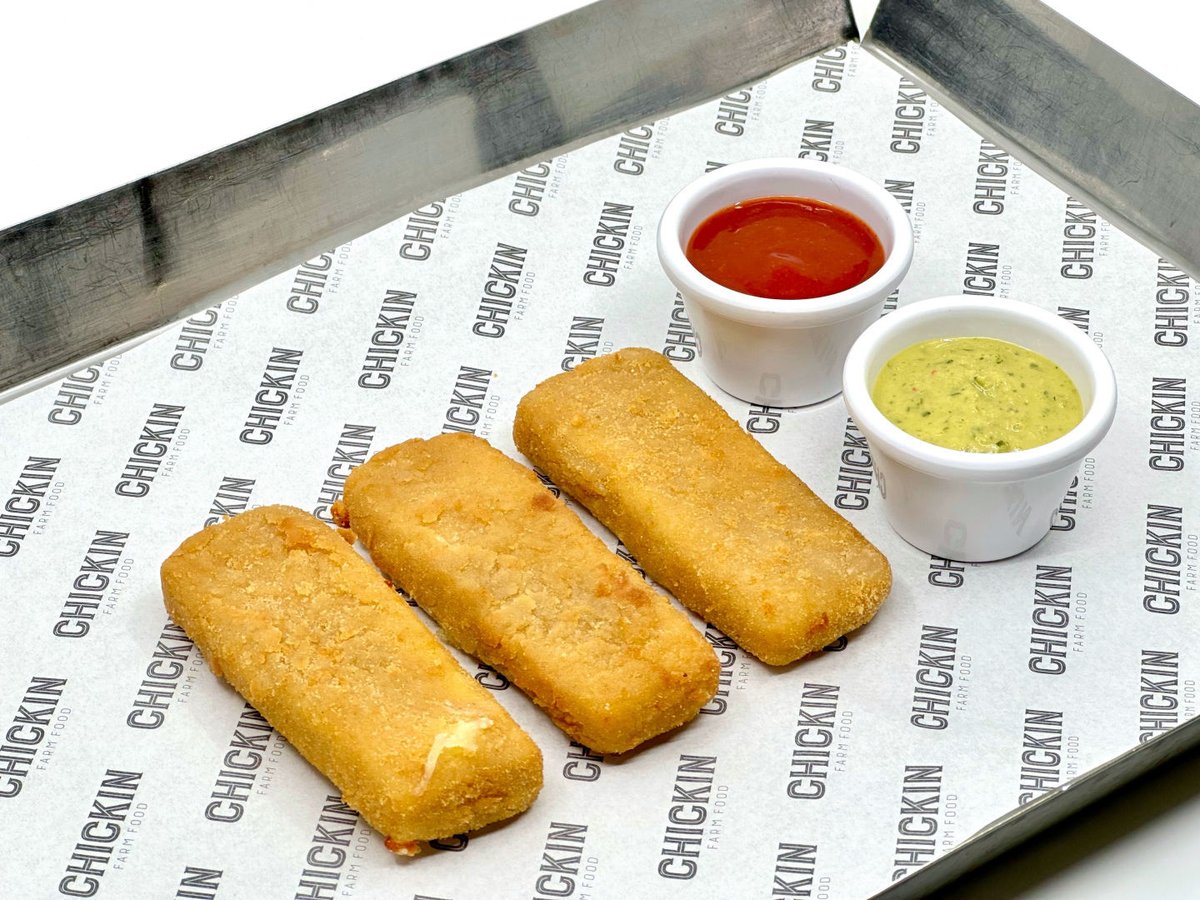 3x Cheese + 1 sauce