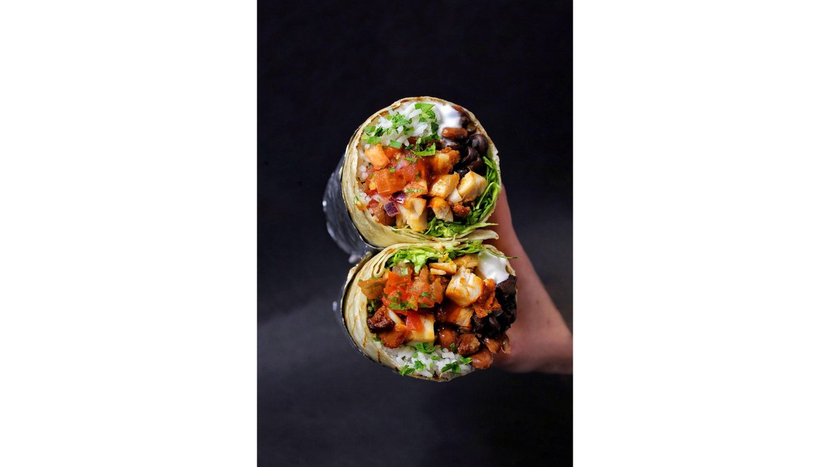 Burrito cu pui la grill