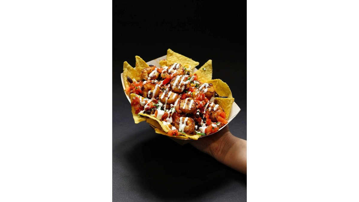 Super nachos cu creveți la grill