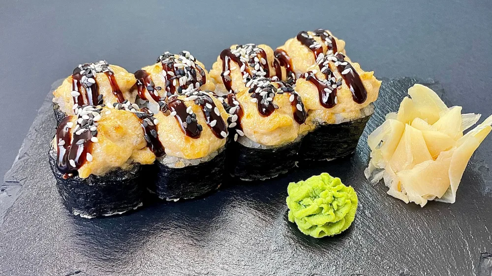 Hot salmon roll