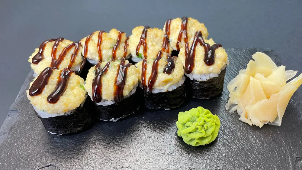 Hot shrimps roll