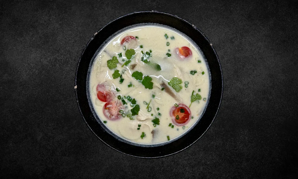 Tom Kha
