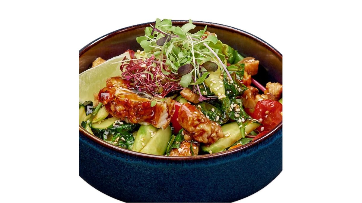 Salată cu anghilă și quinoa (240 g)