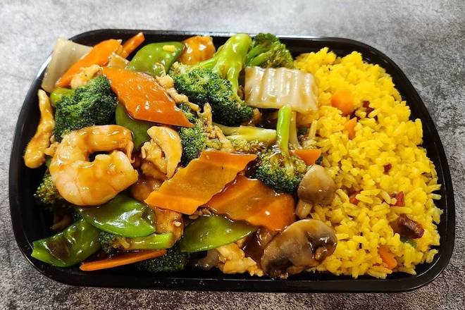 C14 Sauteed Chicken and Shrimp 炒双样