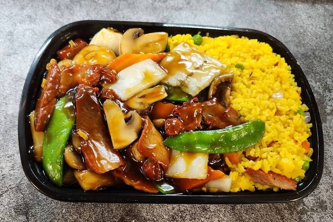 C5 Pork with Mushrooms 蘑菇叉烧
