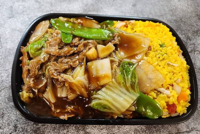 C6 Beef Chow Mein 牛炒面